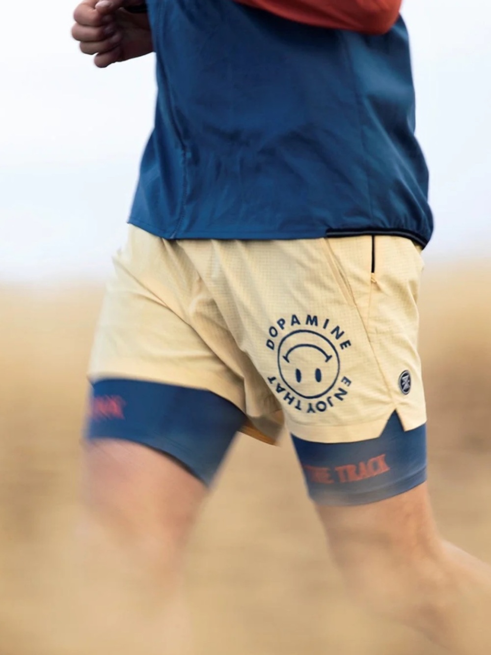 Roark Men’s Bommer Run
Amok 3.5” Yellow/Navy Shorts Size Large